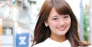 井上清華にてる