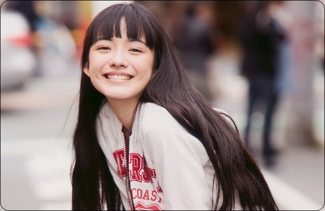 小島藤子って誰?川谷と不倫?松井愛莉に似てる!かわいい水着画像