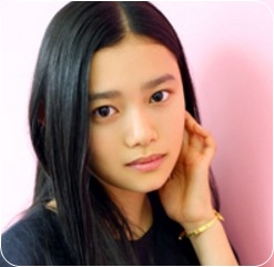 杉咲花にてる