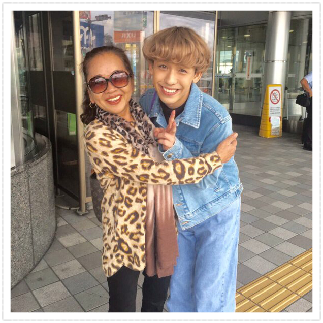 りゅうちぇる、母
