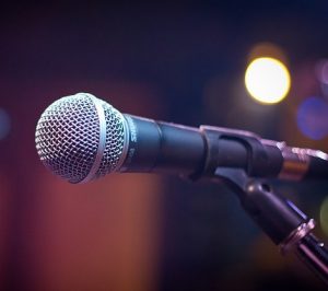 microphone-1261793_640